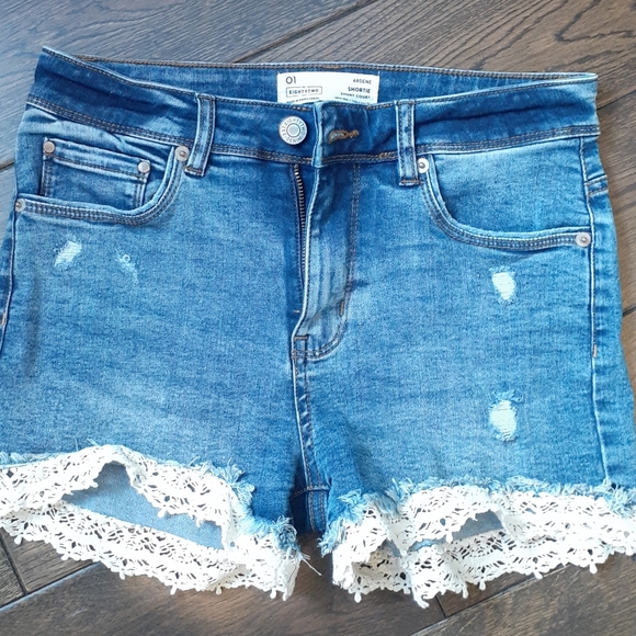 Shorts - Picture 1 of 3